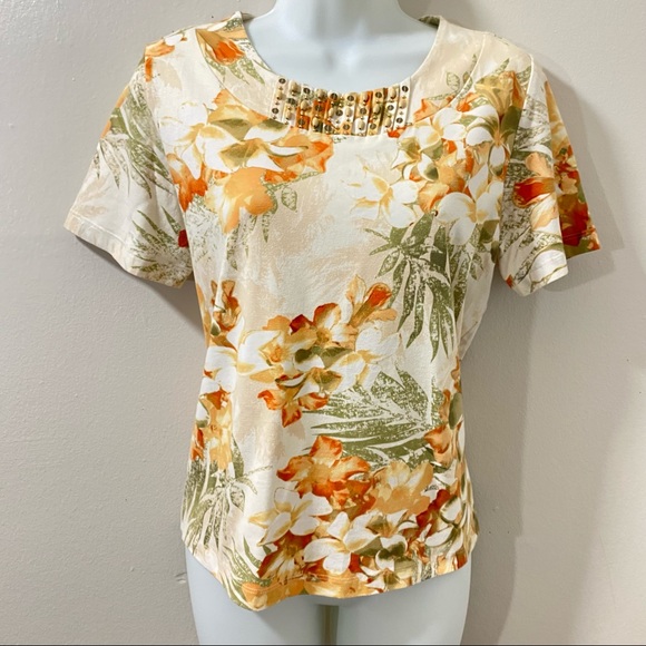 Alfred Dunner Floral Embellished Short Sleeve top - Picture 4 of 10